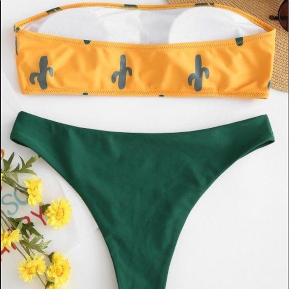 Two piece bikini - Picture 2 of 2